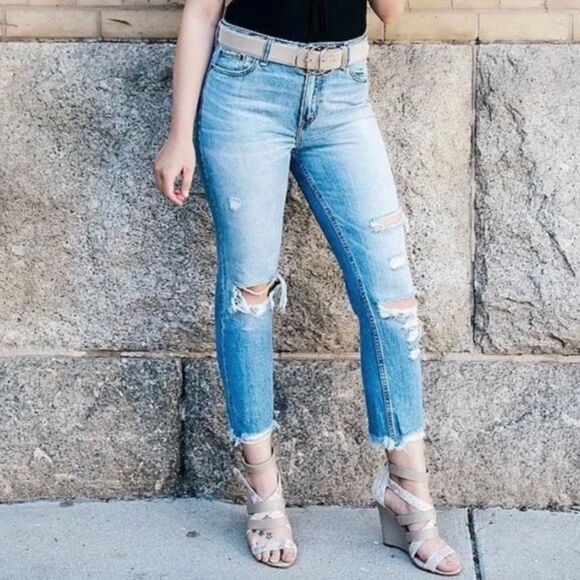 Abercrombie & Fitch Annie Girlfriend Distressed Jeans- Size 2S (26) - Picture 2 of 8